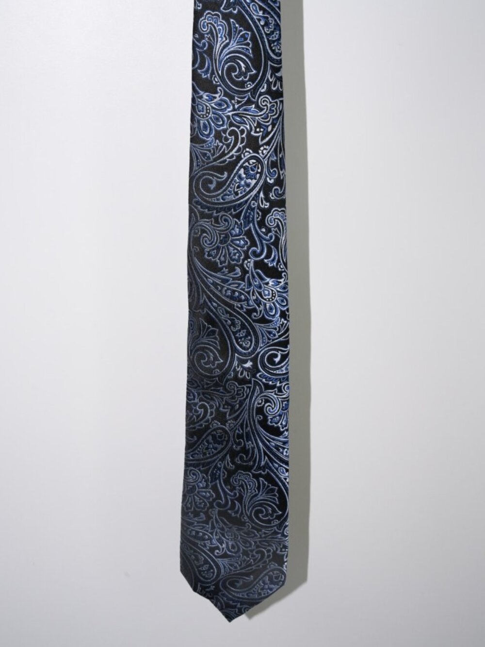 Van Heusen Blue Paisley Tie